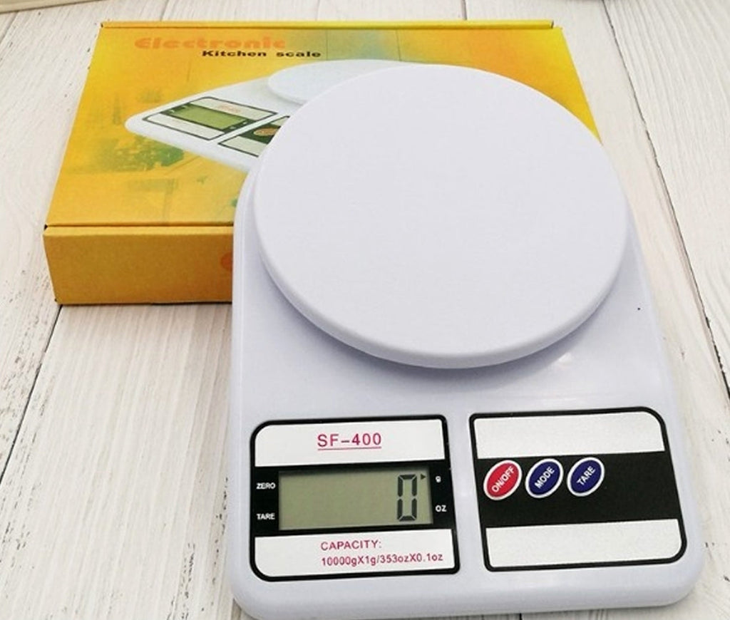 Digital Kitchen Scale SF-400 on white surface with box
