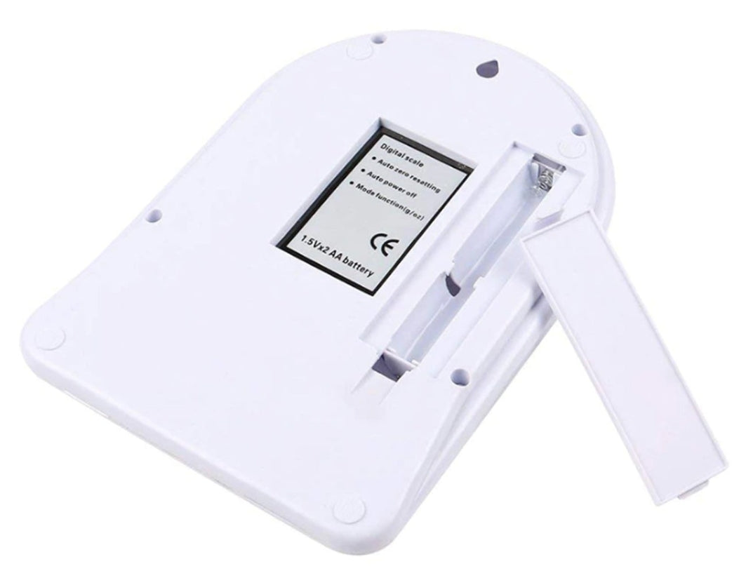 Digital Kitchen Scale SF-400 weighing grapes